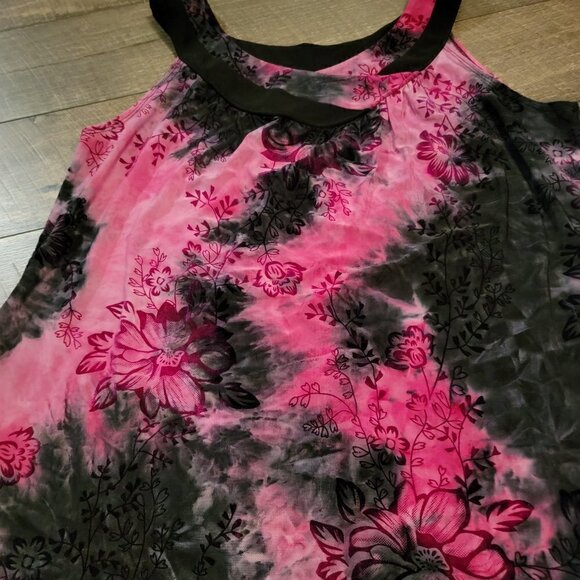 Sere Nada Sleeveless top bright pink/black.  Size 1X 22" across the chest. - Picture 2 of 7